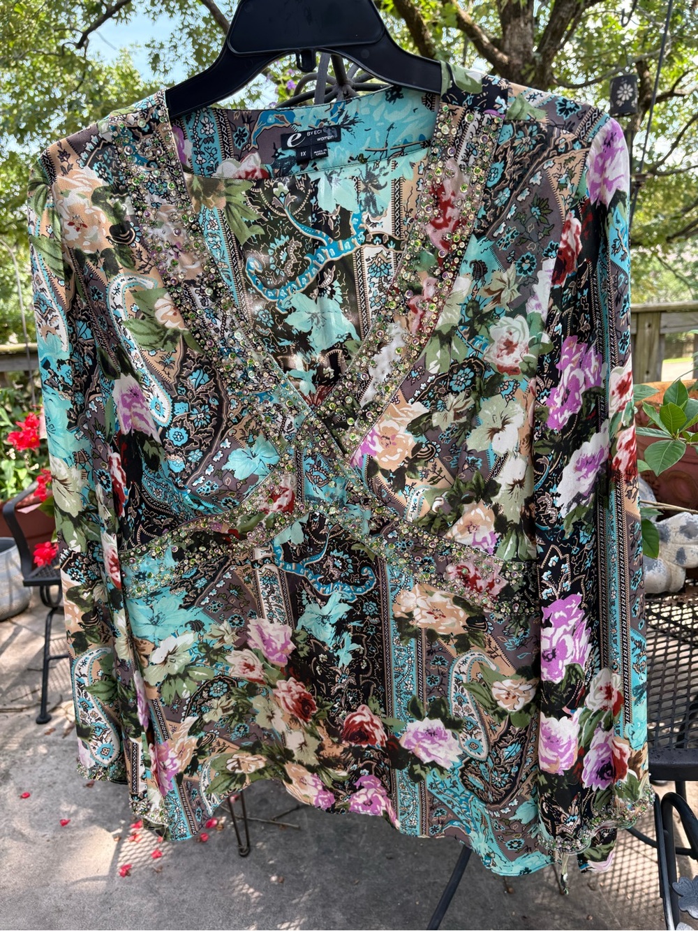 ECI Woman Teal, Black & Pink Floral Print Silk Top - Picture 2 of 16